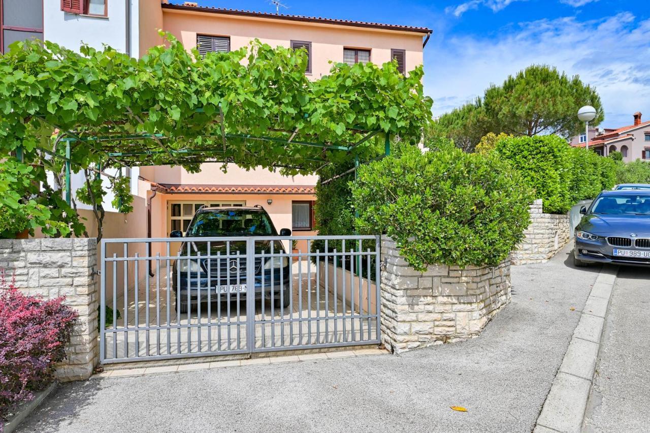 Iby Apartment Pula Exterior foto