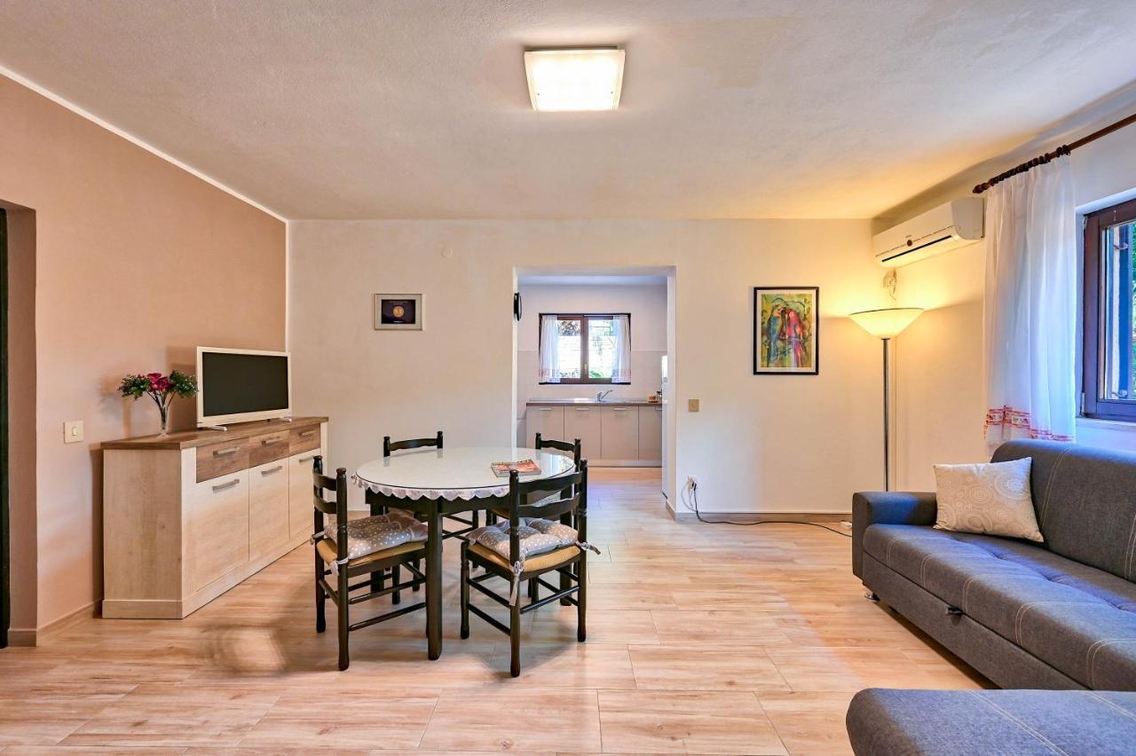 Iby Apartment Pula Exterior foto
